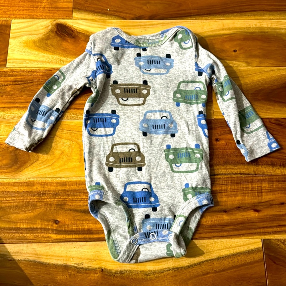 Like New Carters Vehicle Onesie 6 months
